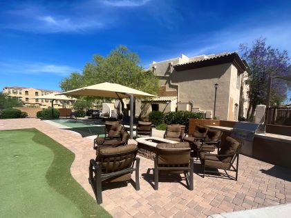 Outdoor amenities like a grill, fire pit and putting green at Scottsdale Villa Mirage, a Hilton Vacation Club in Scottsdale, Arizona