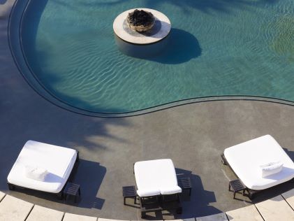 An aerial view of the pool and lounge beds at Cabo Azul, a Hilton Vacation Club in Los Cabos, Mexico